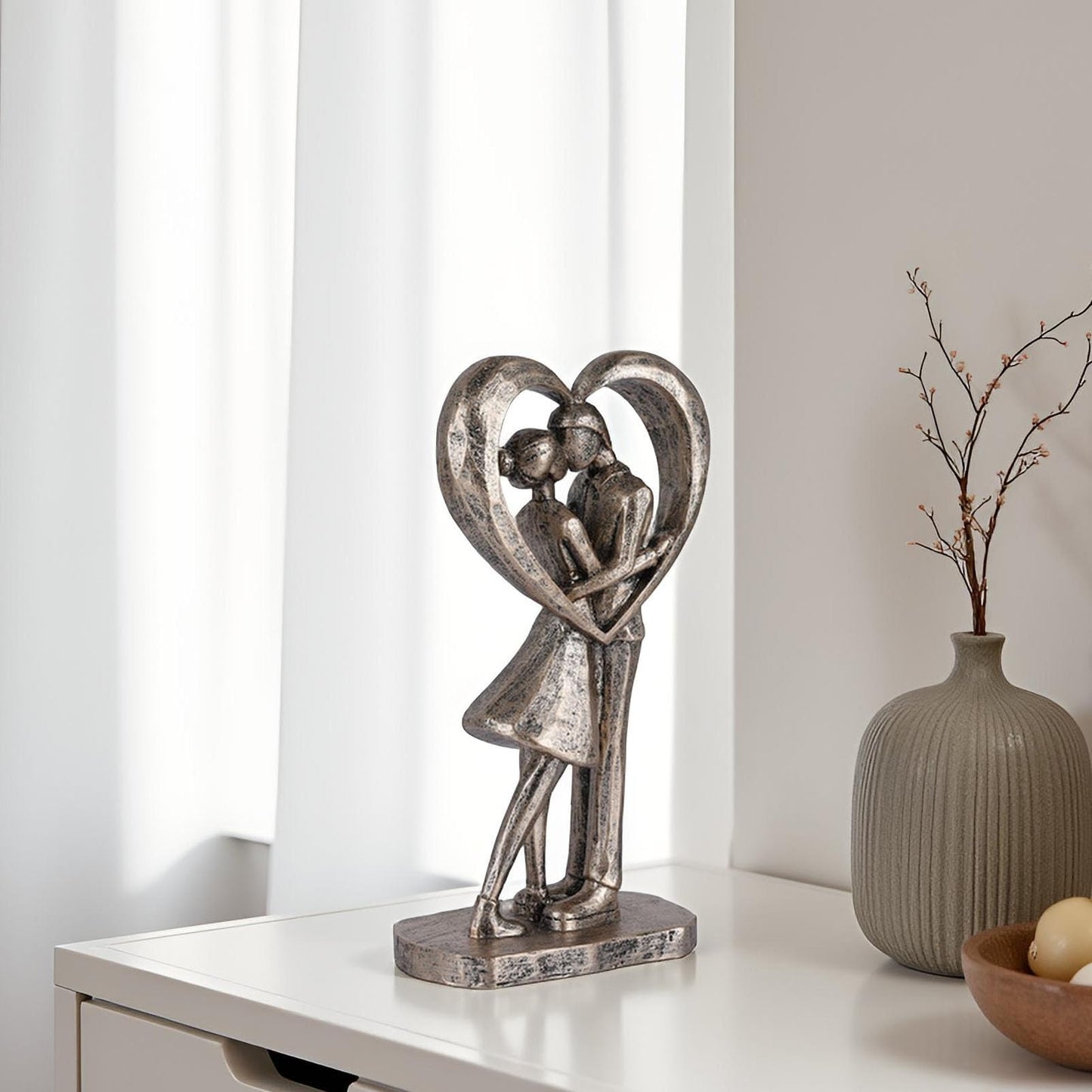 Romantic Couple Figurine Resin Statue for Bedroom Decor