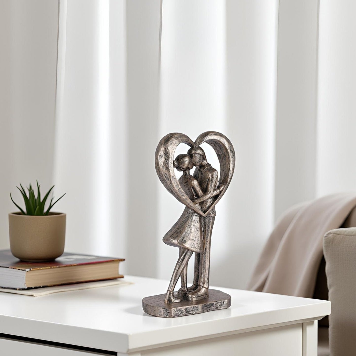 Romantic Couple Figurine Resin Statue for Bedroom Decor